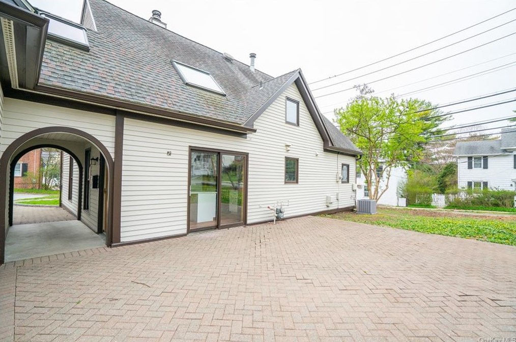 13 Liberty St, Crotonville, NY 10562