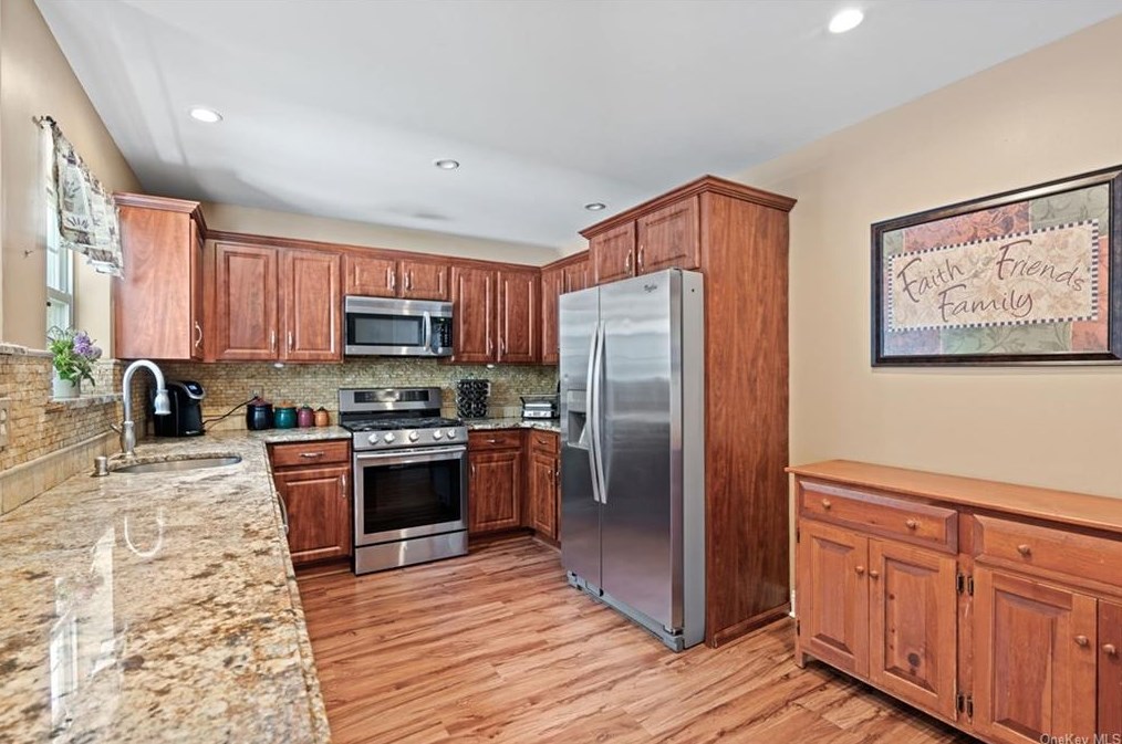 378 Angelo Dr, Montgomery, NY 12549
