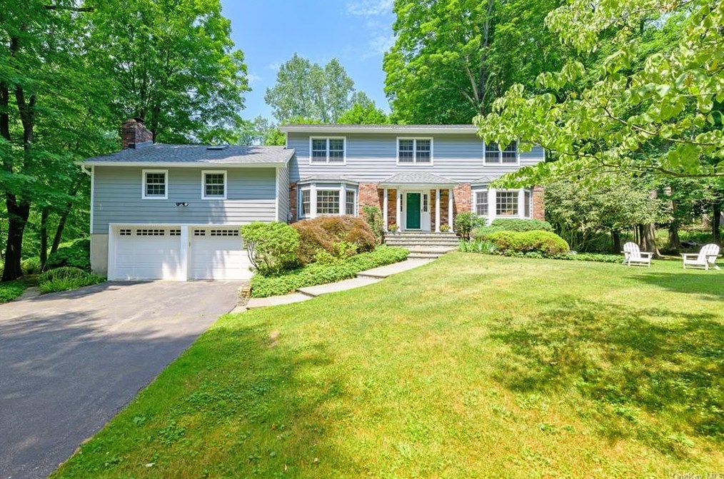 2 Southwind Dr, Cross River, NY 10518-1404