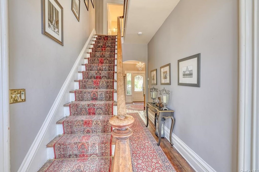 71 Primrose St, Katonah, NY 10536-3224