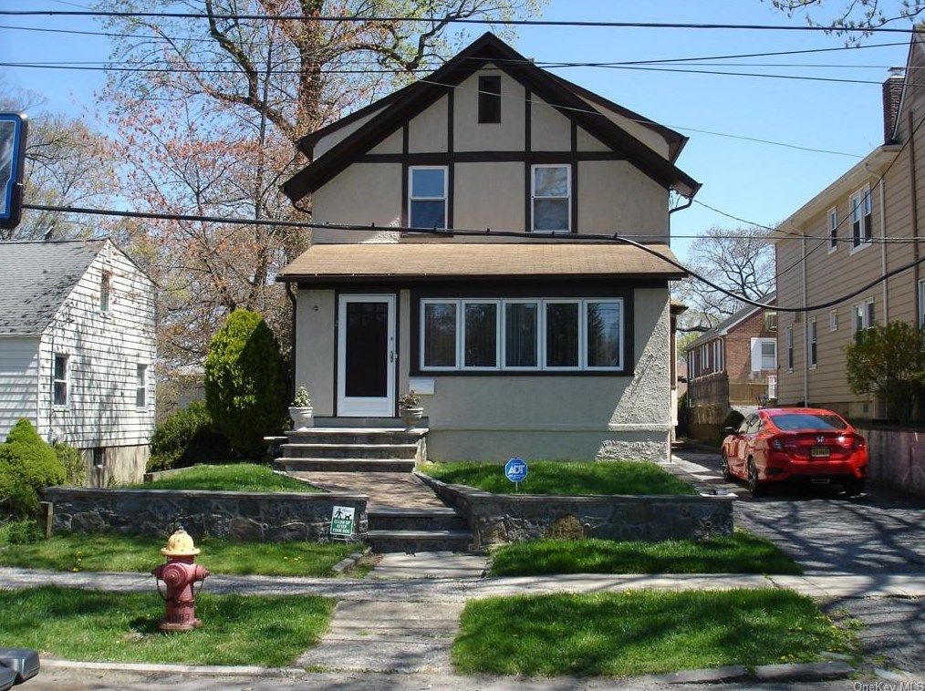 72 Corbalis Pl, Yonkers, NY 10703-1431