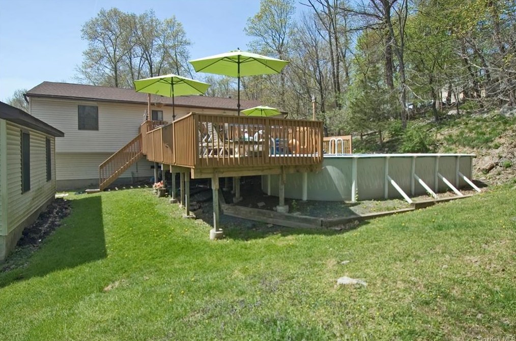 6 Birch Dr, Monroe, NY 10950-1002