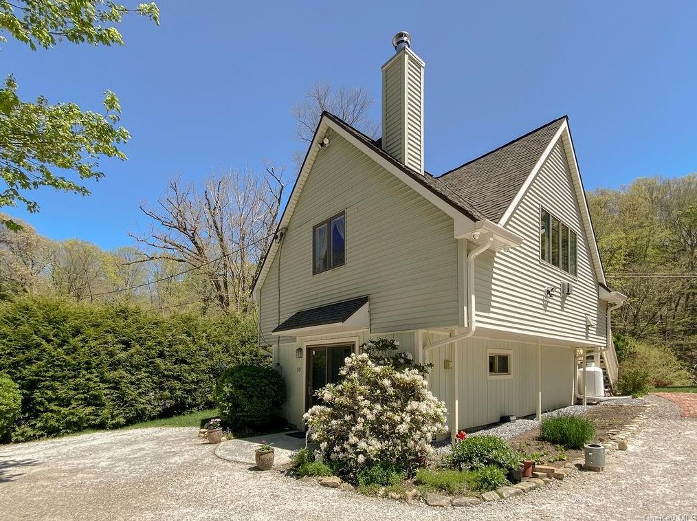 10 Morgan Ct, Garrison, NY 10524-3232