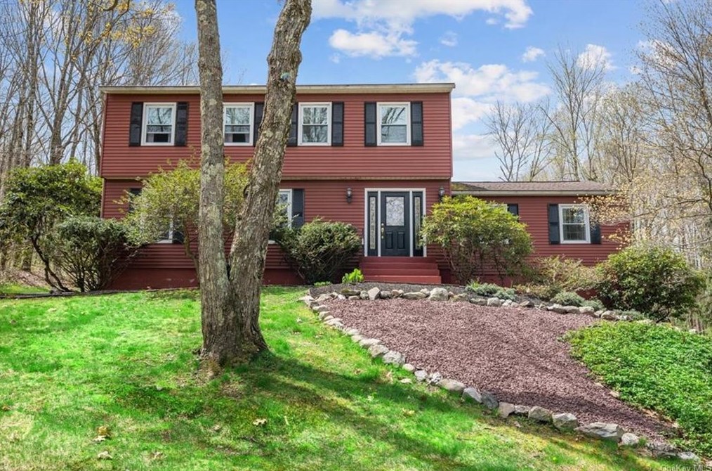 127 Cooper Dr, Verbank, NY 12585