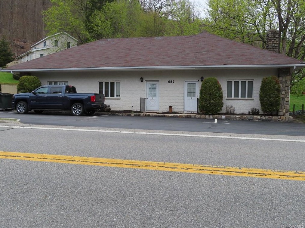 687 Jersey Ave, Greenwood Lake, NY 10925-2014