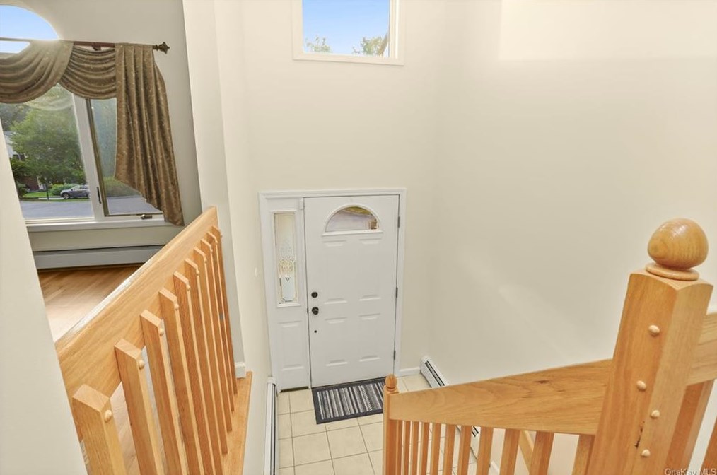 24 Fawn Ln, Somers Town, NY 10589