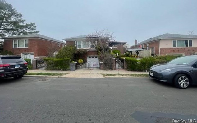 3865 Poplar Ave, Brooklyn, NY 11224-1301