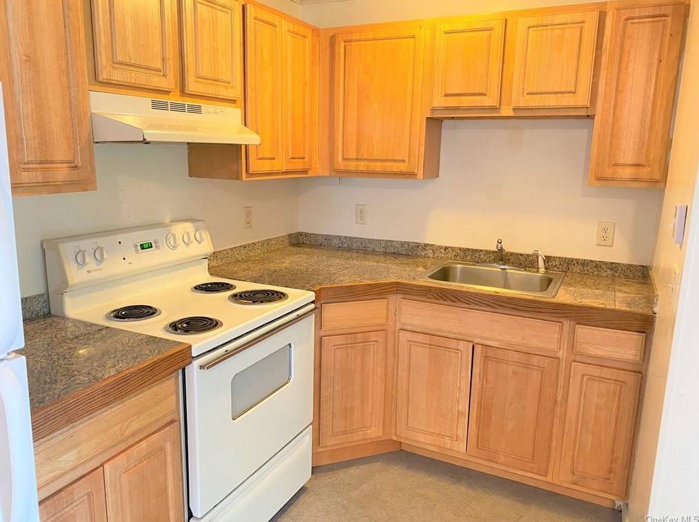 50 S Montgomery St Apt 7, Walden, NY 12586