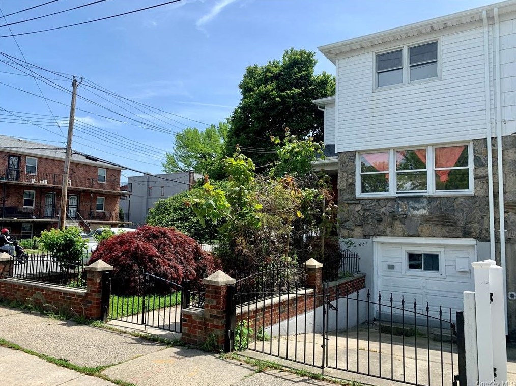 3138 Ampere Ave, Bronx, NY 10465