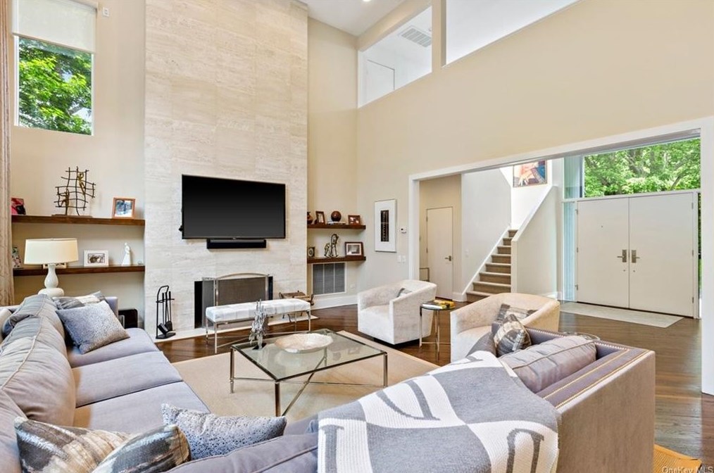 2 Pondview E, Purchase, NY 10577