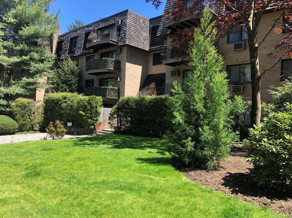 500 Central Park Ave Apt 145, Scarsdale, NY 10583