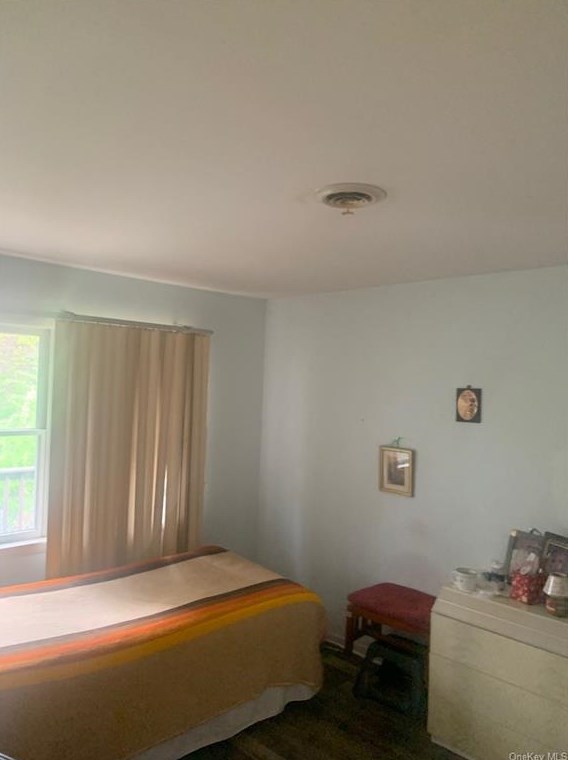 218 Hubert Humphrey Dr, Chestnut Ridge NY  10977-6720 exterior