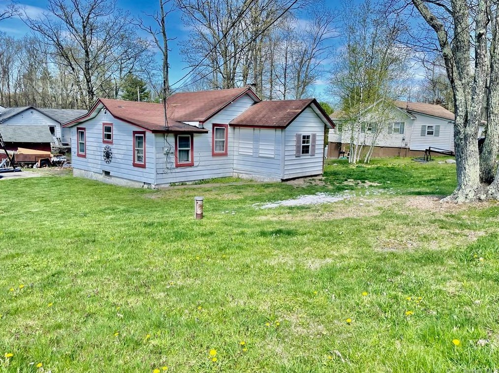 44 Arbutus Trl, Wurtsboro, NY 12790-6635