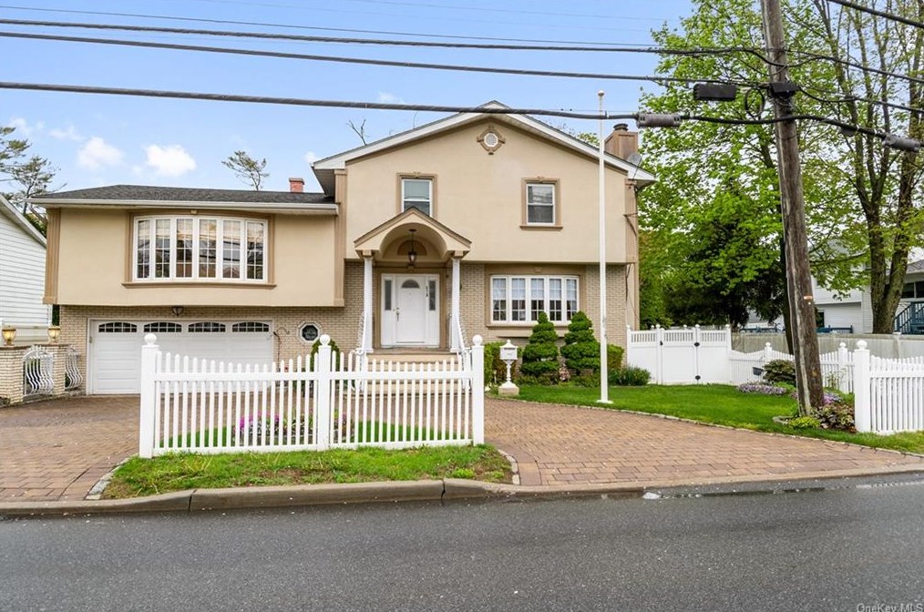 670 Secor Rd, Hartsdale, NY 10530