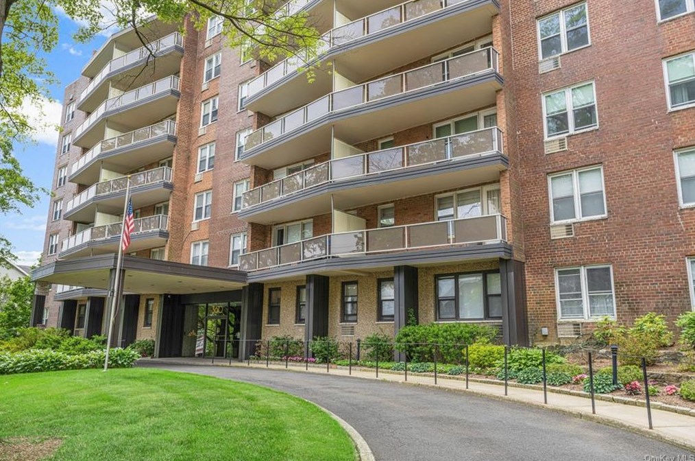 360 Westchester Ave #114, Rye Brook, NY 10573