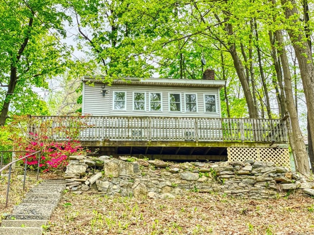 244 N Terry Hill Rd, Kent Lakes, NY 10512