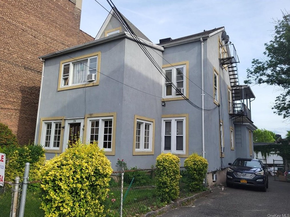 124 Valentine St, Mount Vernon, NY 10550