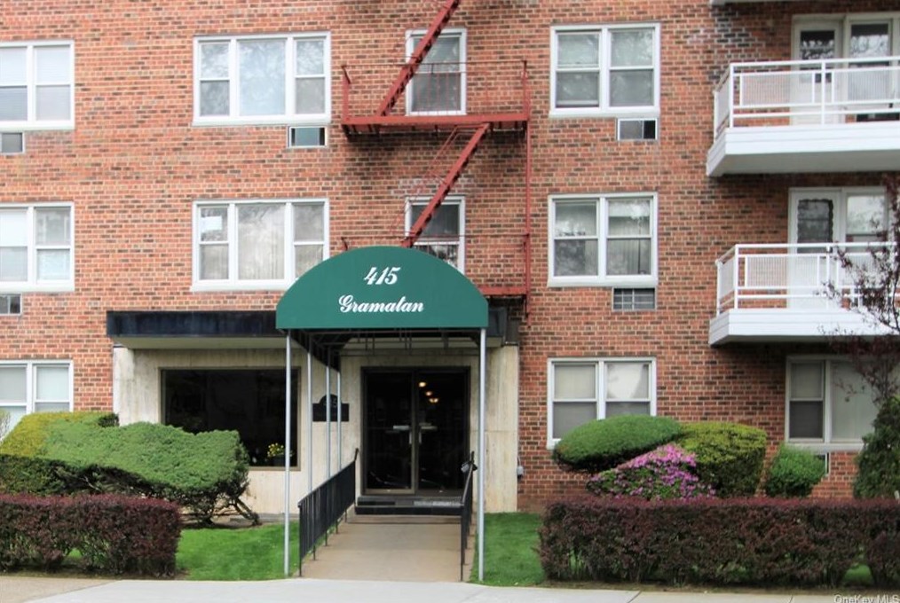 415 Gramatan Ave #3a, Mount Vernon, NY 10552