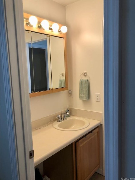 9 Silo Dr, Walden NY  12586-3413 exterior