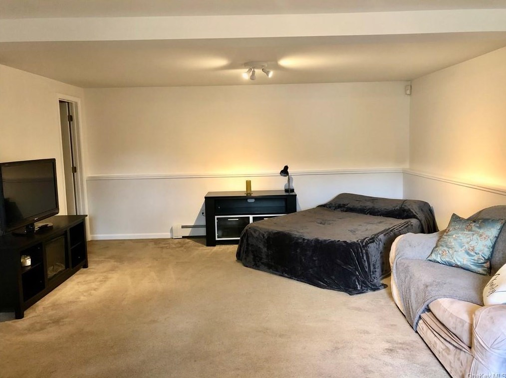 9 Silo Dr, Walden NY  12586-3413 exterior