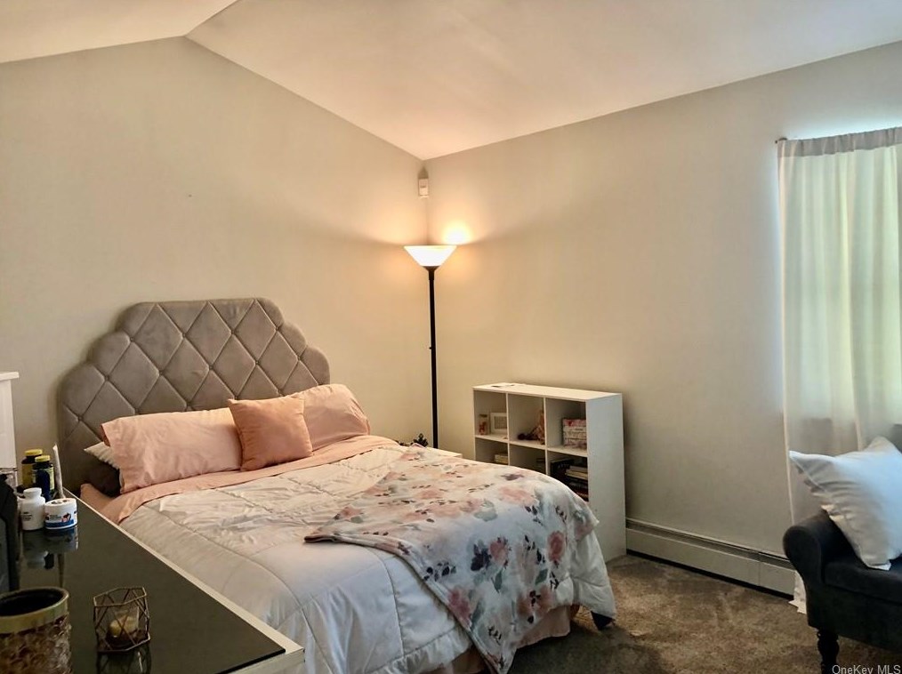 9 Silo Dr, Walden NY  12586-3413 exterior