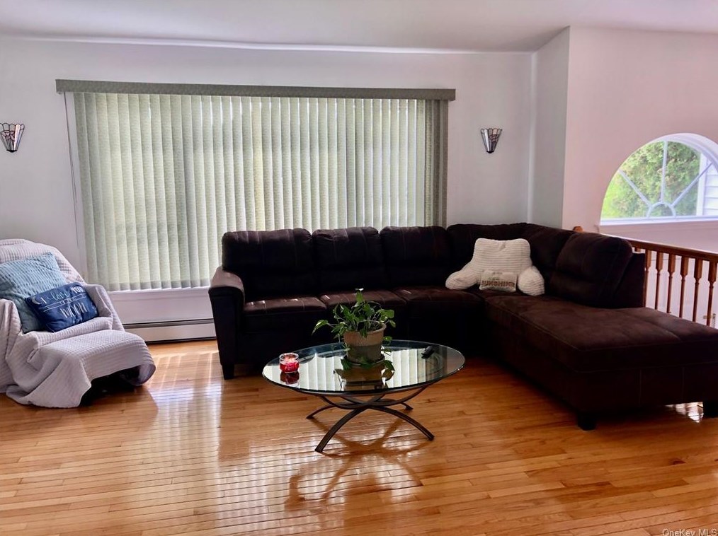 9 Silo Dr, Walden NY  12586-3413 exterior