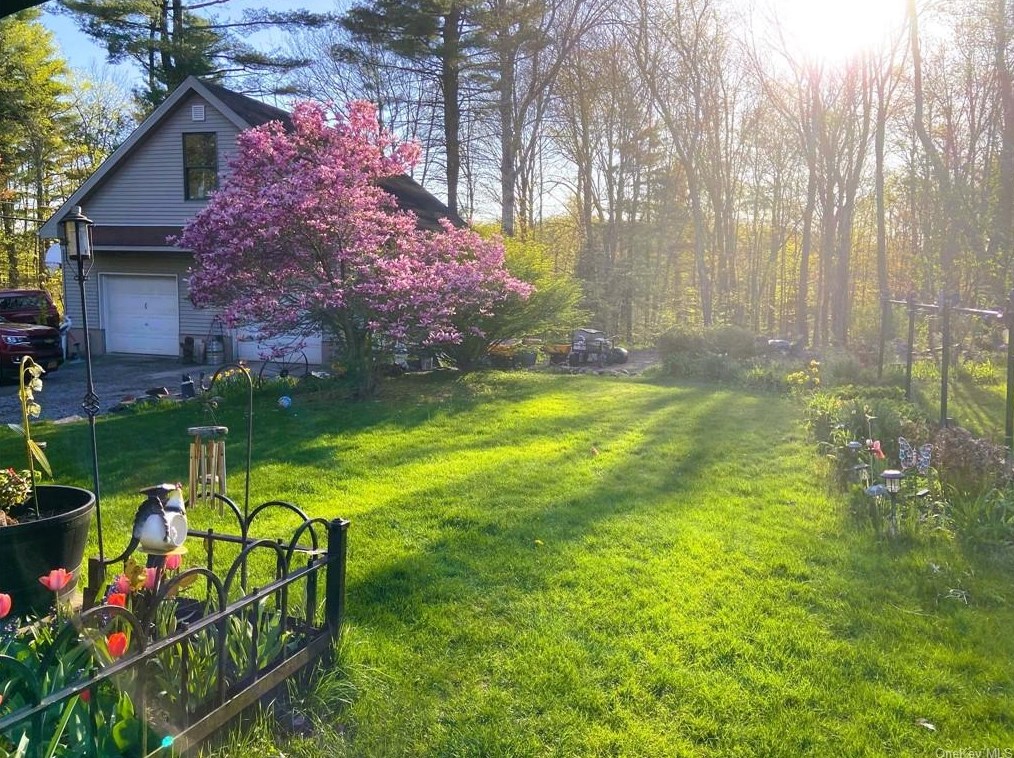 5 Friedman Rd, Harris, NY 12742-5011