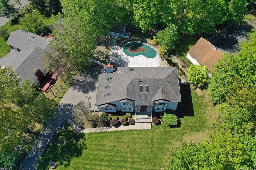 22 Oak Ridge Rd, Middletown, NY 10940
