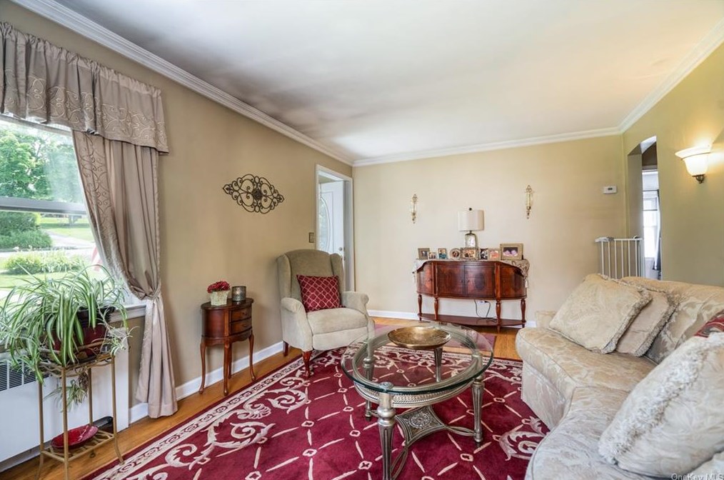 119 Manhattan Ave, Hawthorne, NY 10532