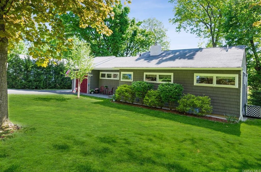 67 Prospect Ave, Ardsley, NY 10502-2319
