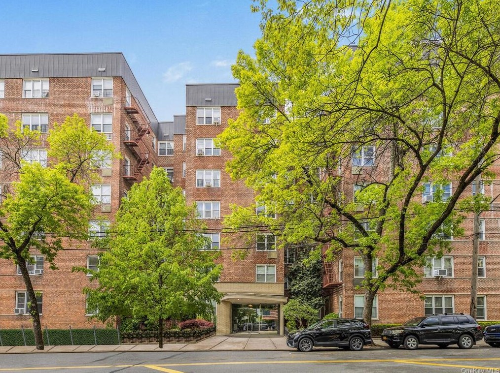 4295 Webster Ave #2f, Bronx, NY 10470