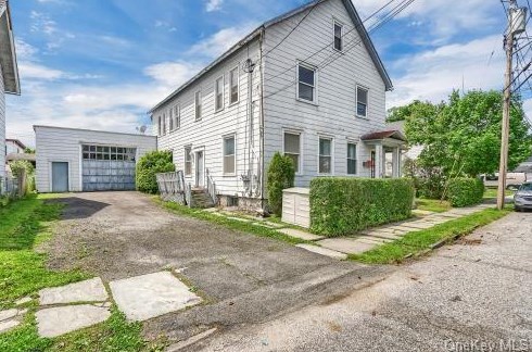 79 Hammond St, Port Jervis, NY 12771-2510