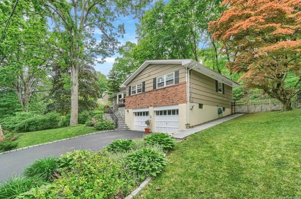 124 Old Post Rd, Croton On Hudson, NY 10520-1934