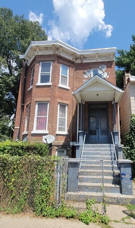 106 Carson Ave, Newburgh, NY 12550