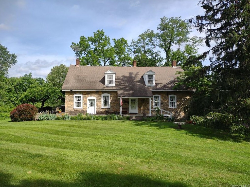 297 Bellvale Lakes Rd, Warwick, NY 10990