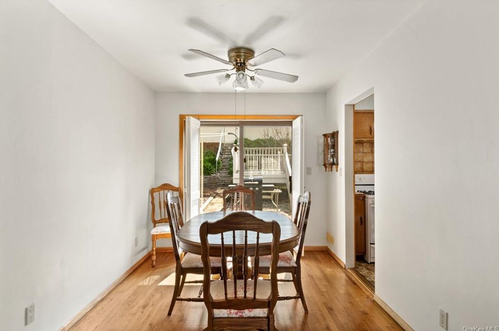 216 Pembrook Dr, Yonkers NY 10710-2804 exterior