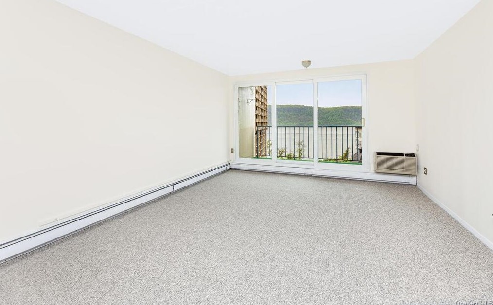 1120 Warburton Ave, Yonkers, NY 10701-1003