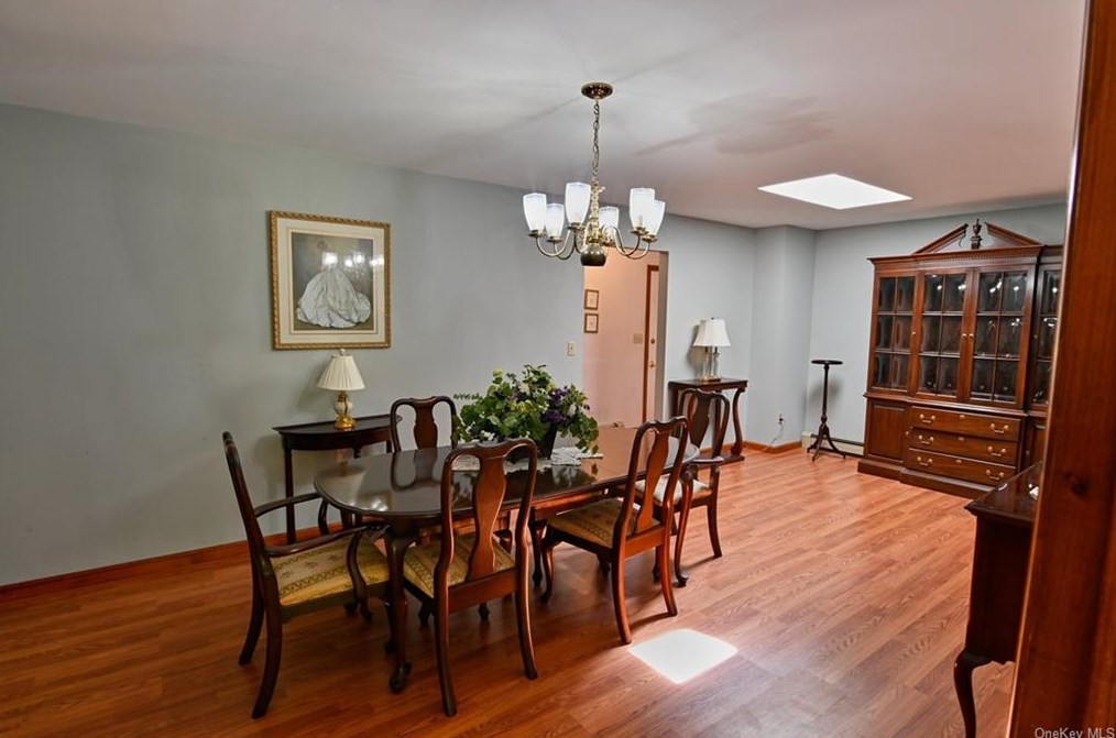 14 Elena Dr, Cortlandt Manor, NY 10567-7032