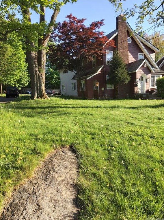 123 Route 59, Airmont NY  10901-4905 exterior