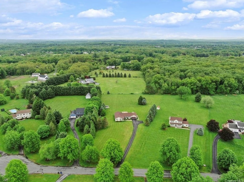 9 Liberty Ct, Montgomery, NY 12549
