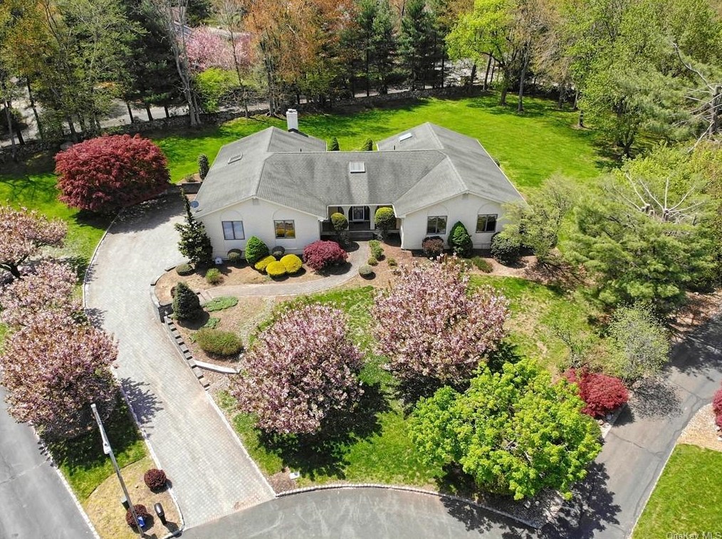 1 Fieldstone Ct, New City, NY 10956