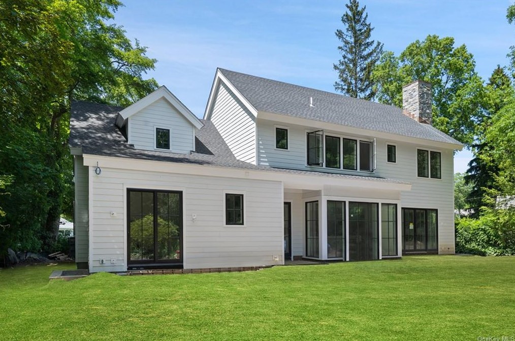 28 Quentin Rd, Scarsdale, NY 10583