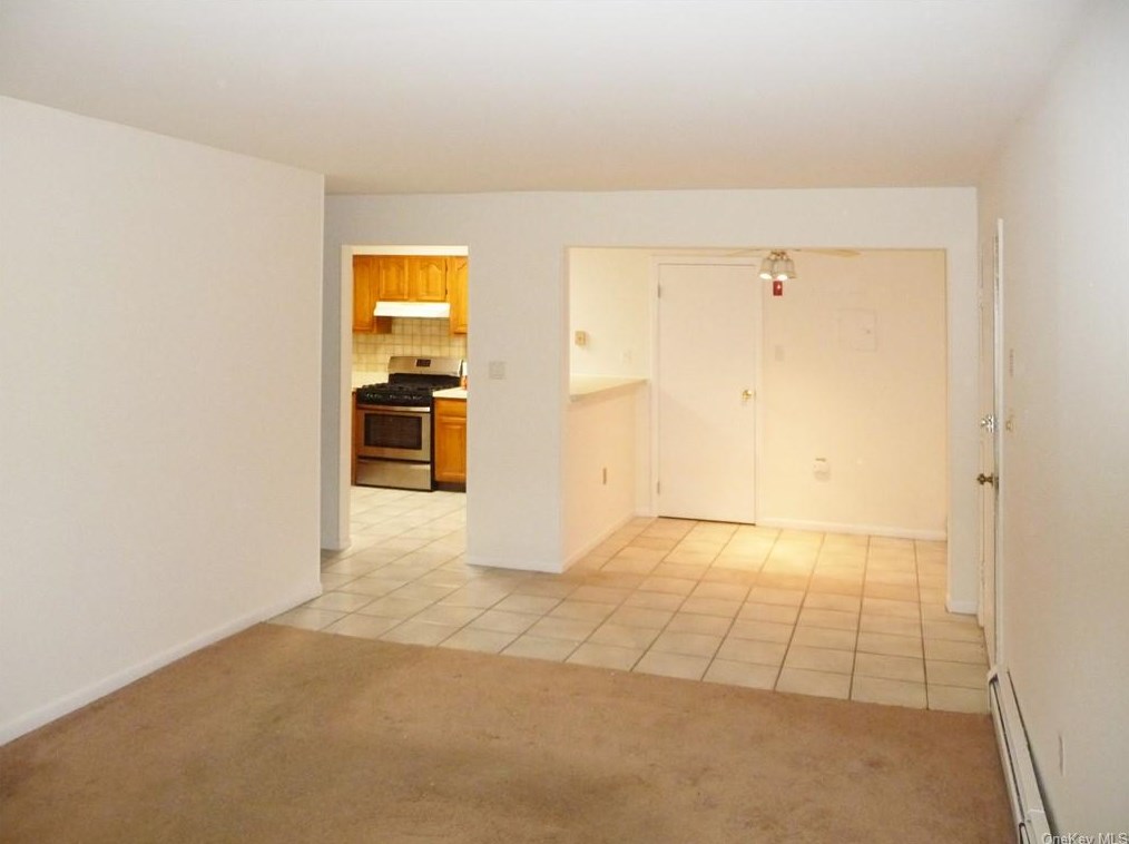 246 Concord Ln, Middletown, NY 10940