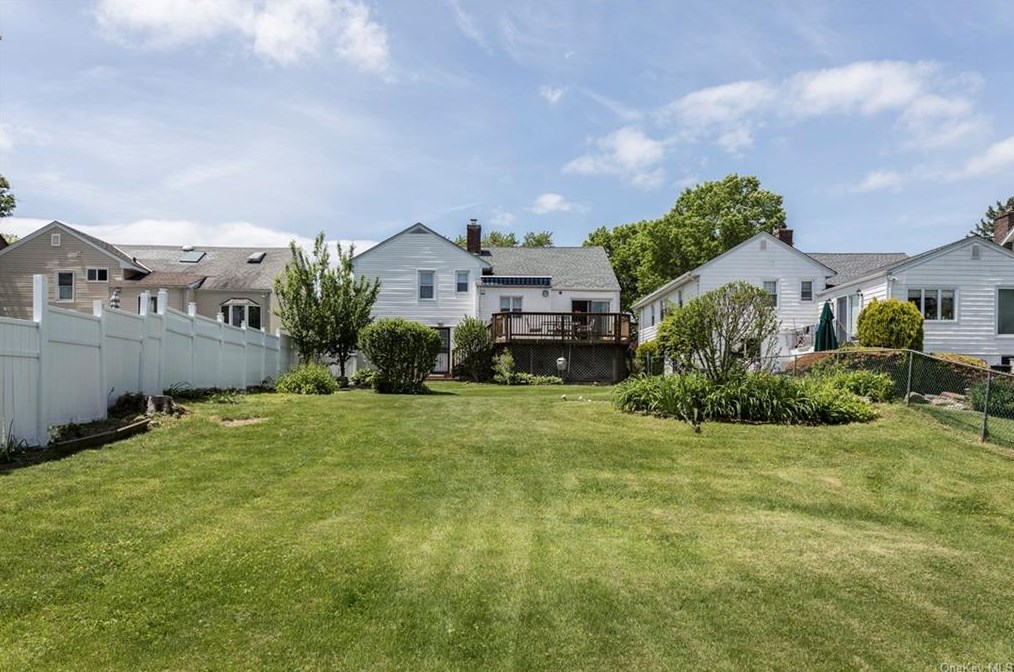 45 Alta Dr, Mount Vernon, NY 10552