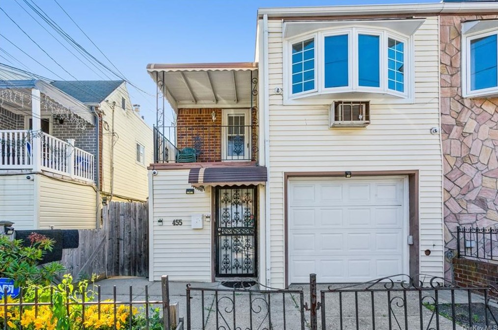 455 Beach 21st St, Far Rockaway, NY 11691