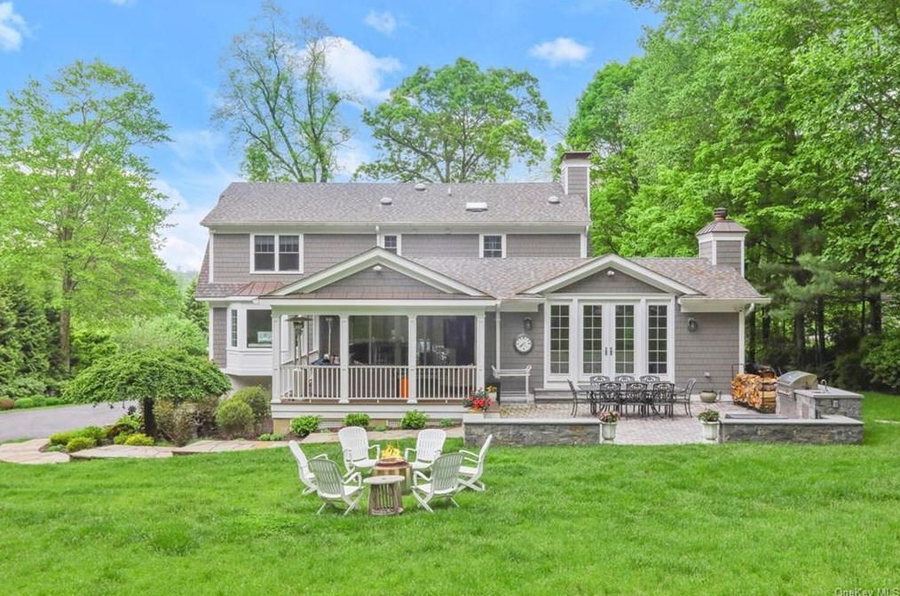38 Apple Hill Dr, Cortlandt Manor, NY 10567-5223