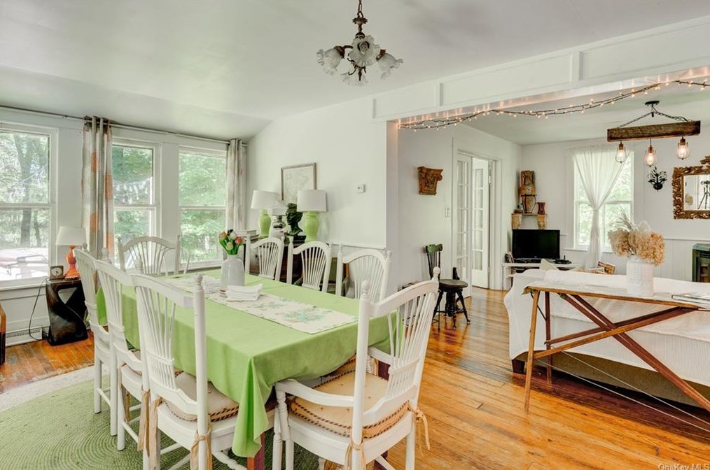 46 Taylor Rd, Jeffersonville NY  12748-5243 exterior