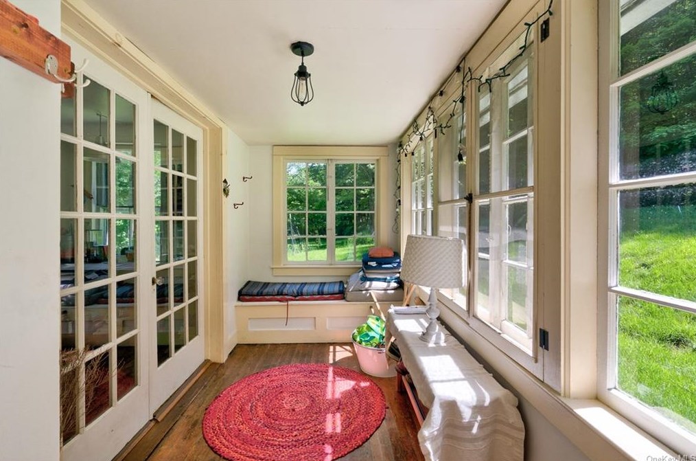 46 Taylor Rd, Jeffersonville NY  12748-5243 exterior