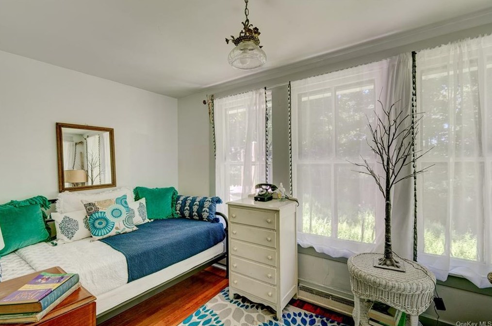 46 Taylor Rd, Jeffersonville NY  12748-5243 exterior