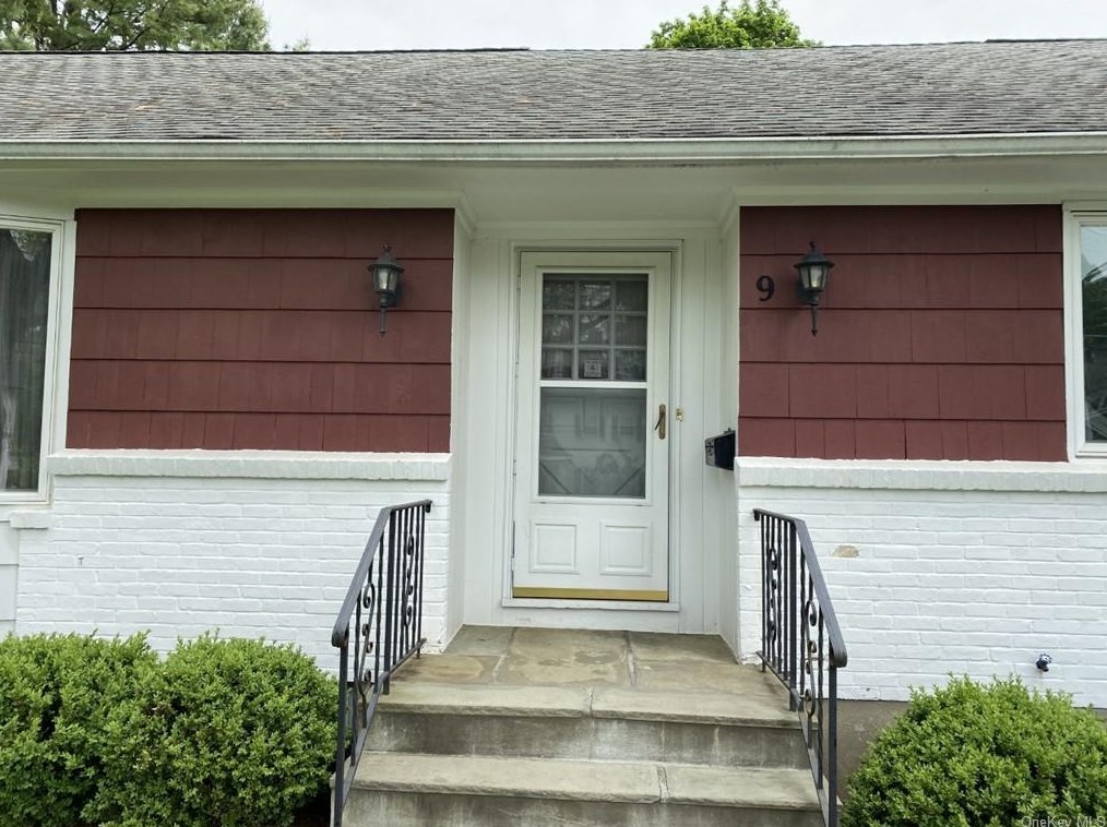 9 Hook Rd, Rye, NY 10580-3715
